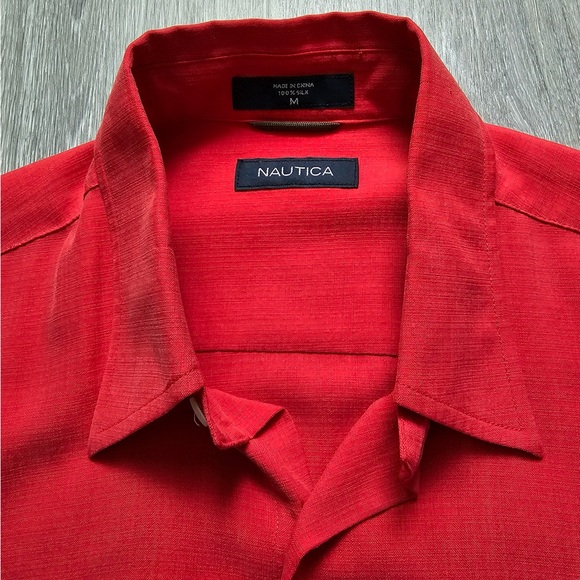 Nautica Men’s Red Short Sleeve Button Down Shirt Sz M - Picture 3 of 7